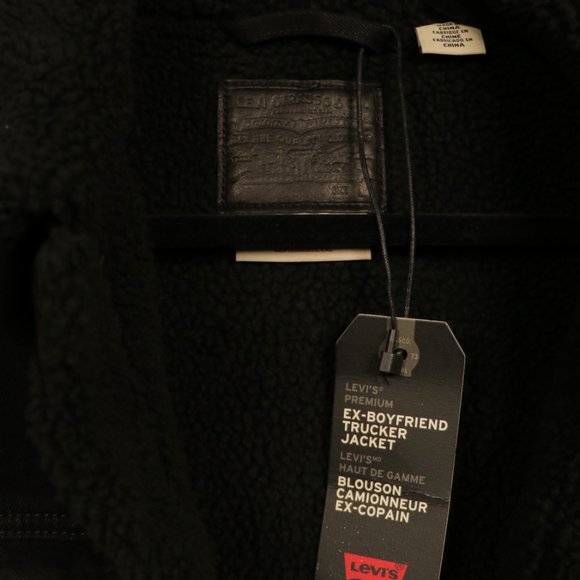 Levi's Ex-Boyfriend Trucker Jacket Sherpa **NWT** - Picture 8 of 10
